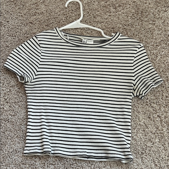 H&M Black and White Striped Short Sleeve Top - Picture 1 of 2